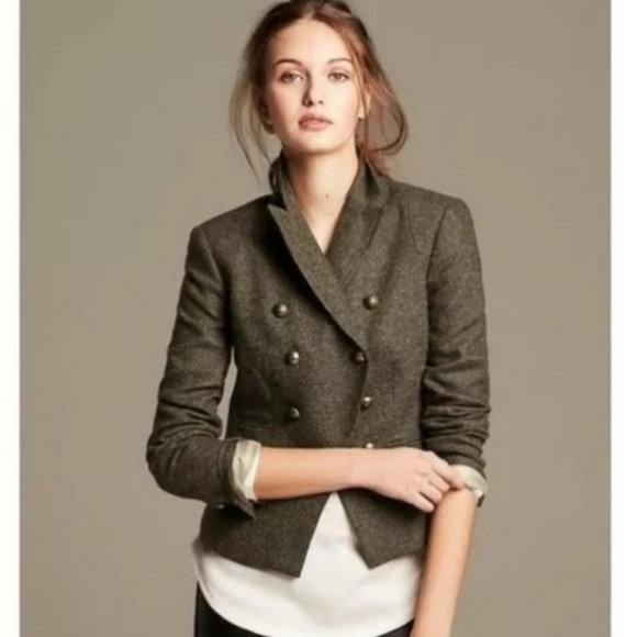 Banana Republic Jackets & Blazers - Banana Republic Military Style Green Blazer Size 0